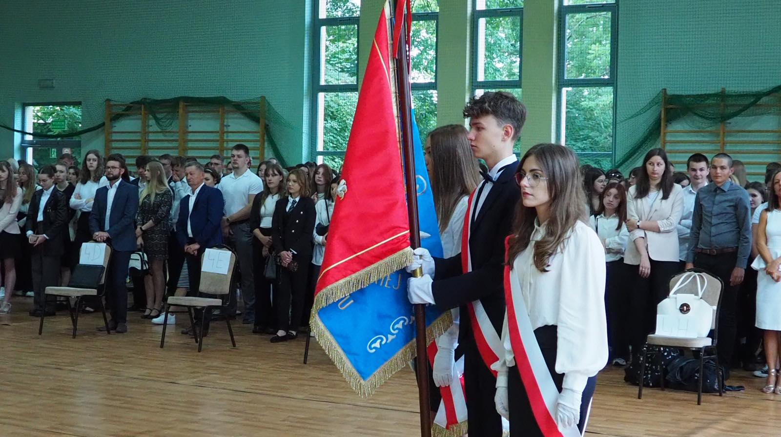 Zdjęcie nowy_rok_szkolny_2023-2024 (5)7ea8387d-ea06-4f95-9085-d76094d2944f.jpg w galerii Nowy rok szkolny uroczyście zainaugurowany!